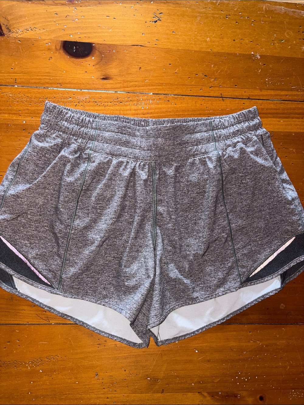 LULULEMON Hotty Hot Low Rise 4” Gray Shorts